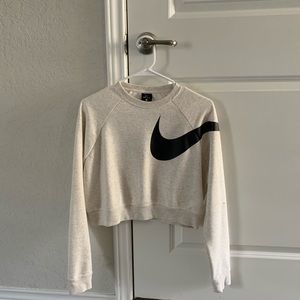 Nike - Crop top